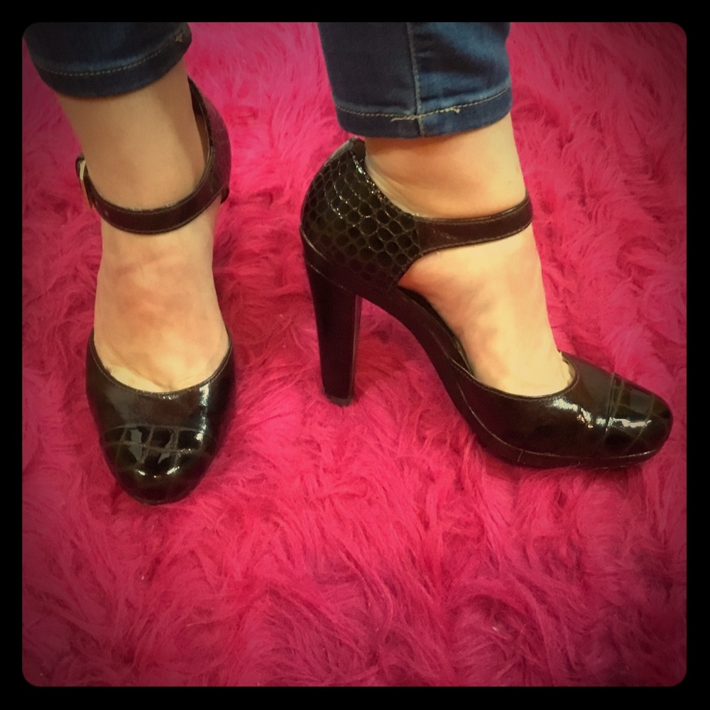 Michael Kors Snakeskin Heels Size 8.5